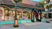 Oscar & Libby's